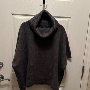 Ann Taylor Extra Fine Merino Wool Blend Poncho Cape Size XS/S (runs large)